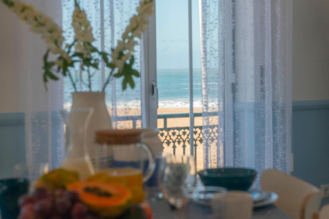 Donacamo Charming House Apartment Nazare Bagian luar foto