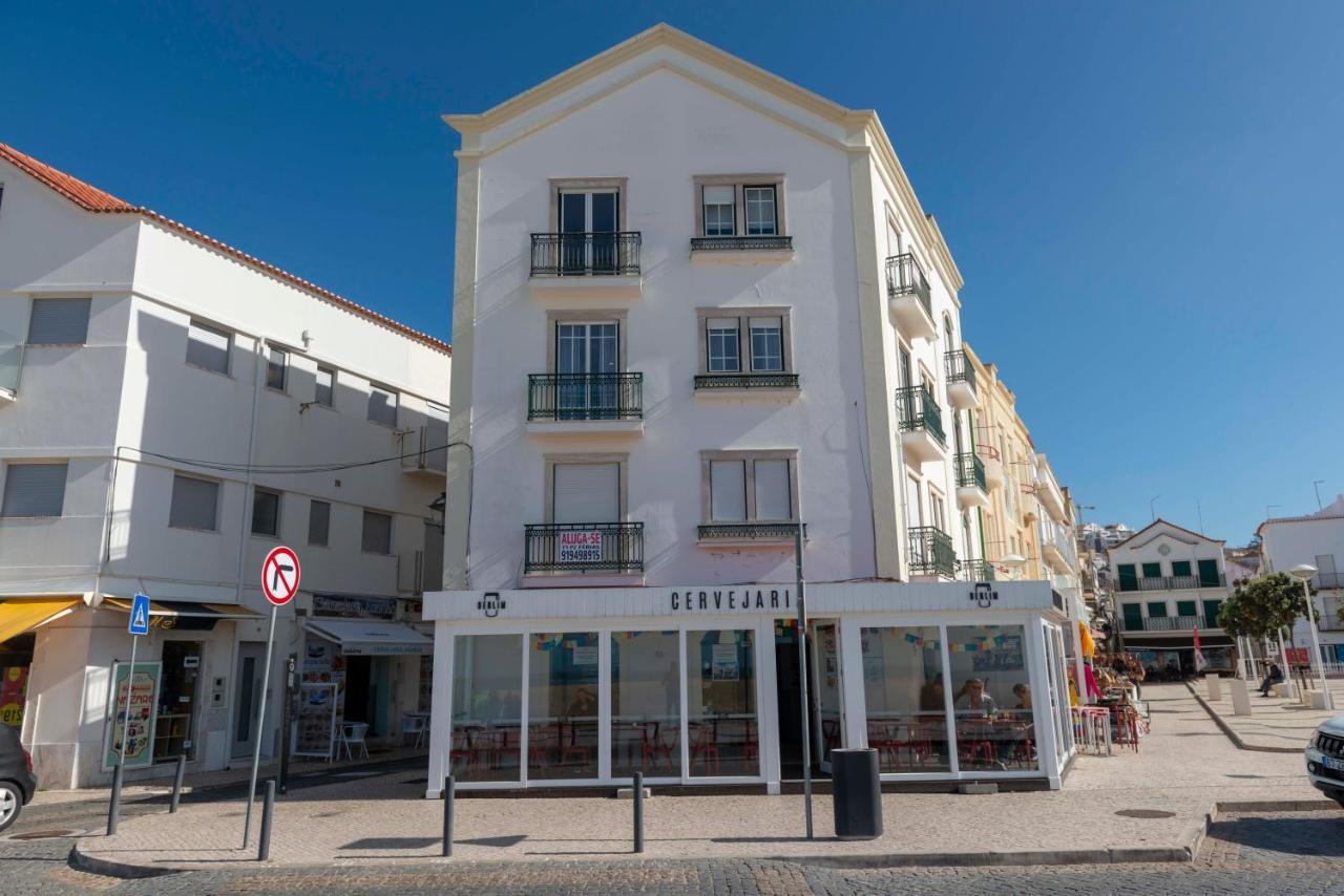 Donacamo Charming House Apartment Nazare Bagian luar foto